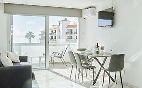 Nissi Avenue Suites